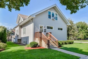 544 Arlington Ave in Elmhurst, IL - Building Photo