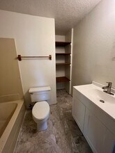 1213 N Gillett St, Unit 1213 in Appleton, WI - Building Photo - Building Photo