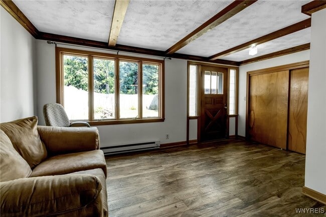 85 Lake St in Hamburg, NY - Foto de edificio - Building Photo