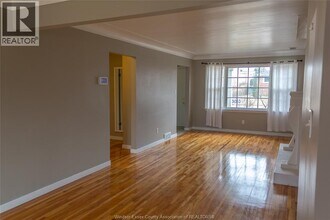 3033 Church St in Windsor, ON - Building Photo - Building Photo