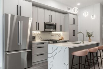 169 Newbury St, Unit #3 in Boston, MA - Building Photo - Building Photo