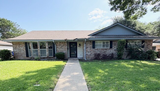 property at 5604 Lake Highlands Dr