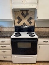 209 N Singingwood St, Unit 4 in Orange, CA - Building Photo - Building Photo