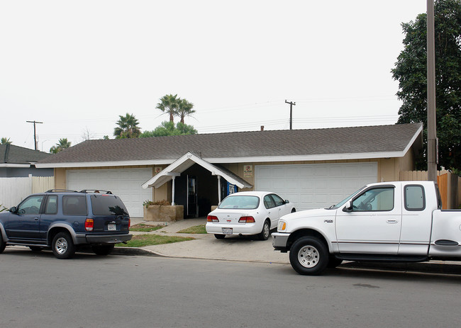 157 S Wayfield St in Orange, CA - Building Photo - Building Photo