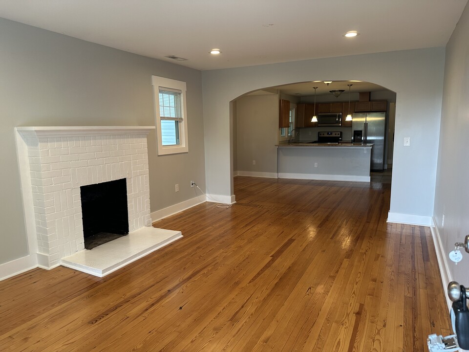 34 Rock Hill Rd Ext in Asheville, NC - Building Photo