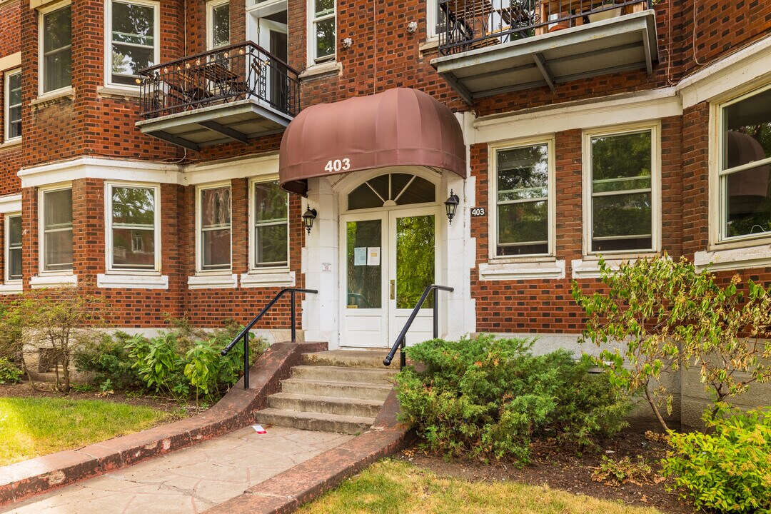 403 Saint-Joseph Boul O in Outremont, QC - Building Photo