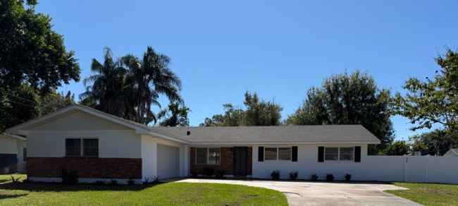 property at 1500 Ave E NE