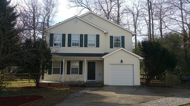 property at 2823 Holyhead Ct