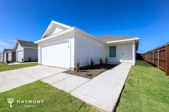 1263 Maple St in Wilmer, TX - Building Photo - Building Photo