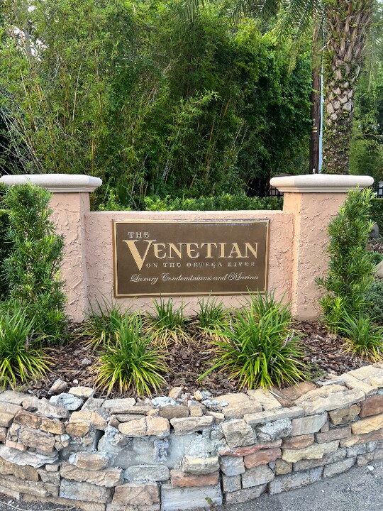 5375 Ortega Farms Blvd in Jacksonville, FL - Building Photo