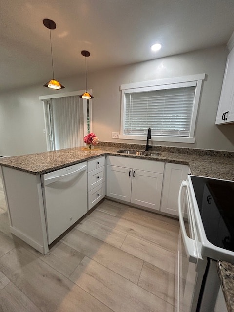 14677 SW Hall Blvd in Portland, OR - Foto de edificio - Building Photo