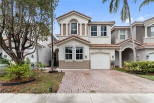 8562 NW 108th Ave in Doral, FL - Building Photo