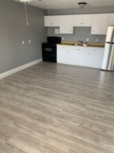 3727 Hazelwood St in Las Vegas, NV - Foto de edificio - Building Photo