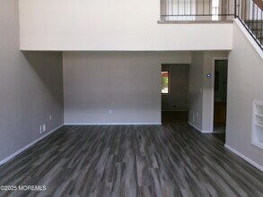 965 Seabury Ct in Toms River, NJ - Foto de edificio - Building Photo