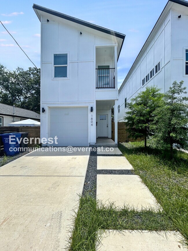 property at 1804 E Crockett St