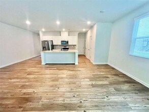 5129 Sidney Sq Dr in Flowery Branch, GA - Building Photo - Building Photo