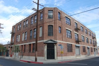 Brick Lofts in Los Angeles, CA - Foto de edificio - Building Photo