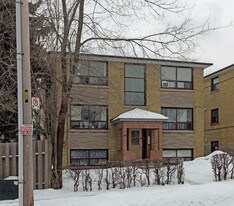 44 Albert Ave in Toronto, ON - Building Photo