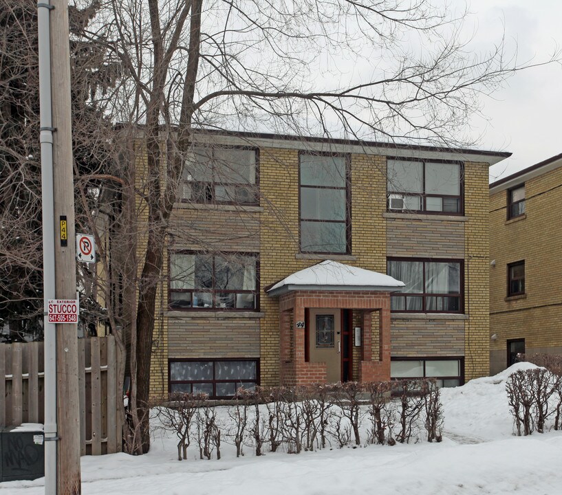 44 Albert Ave in Toronto, ON - Building Photo