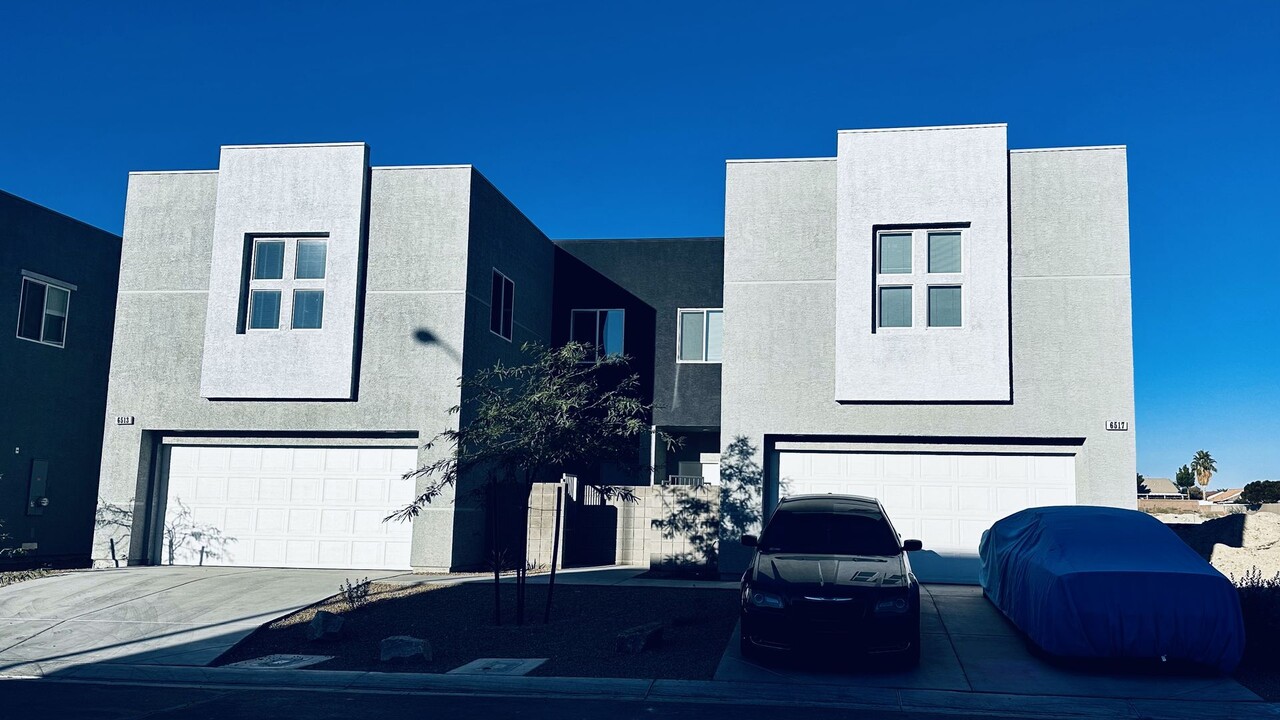 6463 Cinnamon Hazlenut St in North Las Vegas, NV - Building Photo