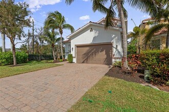 8752 Banyan Bay Blvd in Ft. Myers, FL - Building Photo - Building Photo