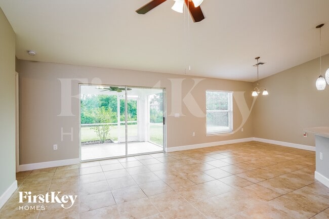 2712 38th St SW in Lehigh Acres, FL - Foto de edificio - Building Photo