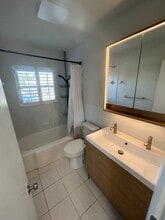 735 42nd Ave NE in St. Petersburg, FL - Building Photo - Building Photo