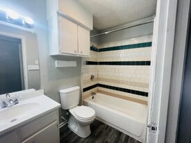 6929 Timbercreek Dr in San Antonio, TX - Building Photo