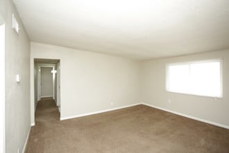 State Street Apartments in Leavenworth, KS - Building Photo - Interior Photo