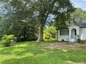 2766 Bart Johnson Rd in Buford, GA - Building Photo - Building Photo