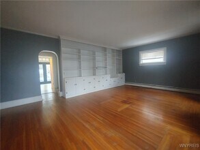 120 Chestnut St in Youngstown, NY - Building Photo - Building Photo