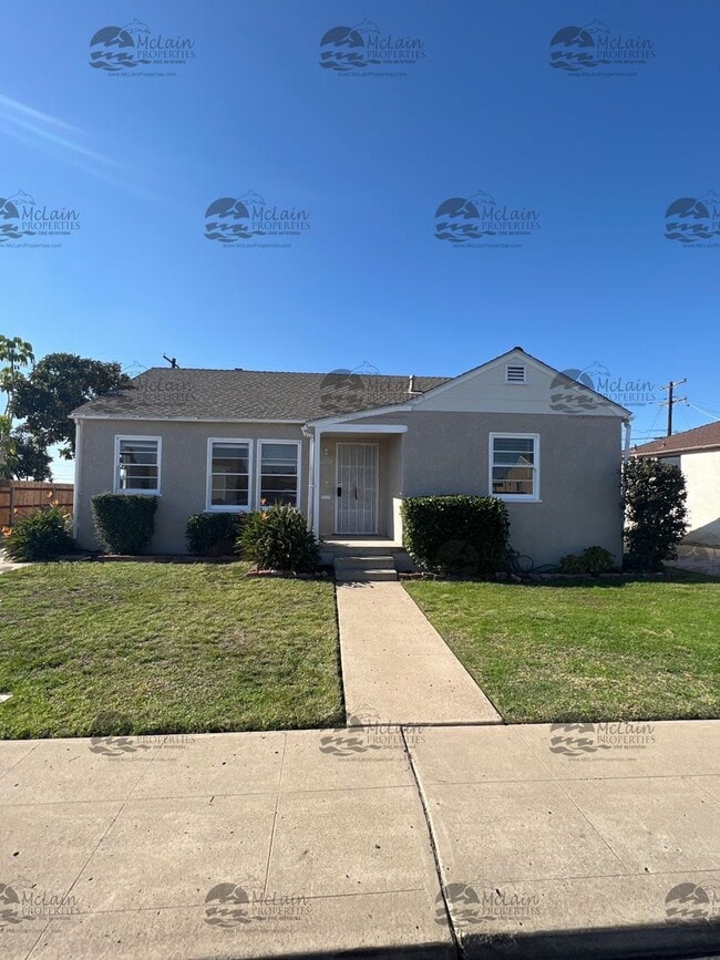4246 Corinth St in San Diego, CA - Building Photo - Building Photo