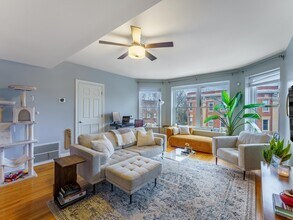 2737 N Kimball Ave in Chicago, IL - Building Photo - Building Photo