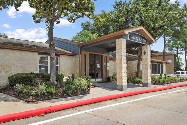 Willow Brook Crossing in Houston, TX - Building Photo - Building Photo