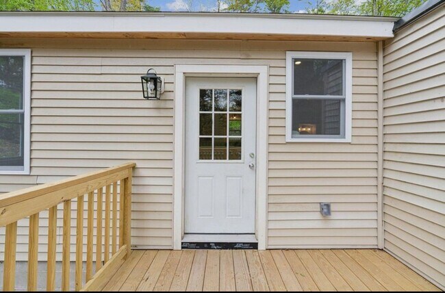 834 Sebago Rd in Sebago, ME - Building Photo - Building Photo