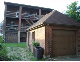 530-532 Ridge Ave in East Pittsburgh, PA - Foto de edificio - Building Photo