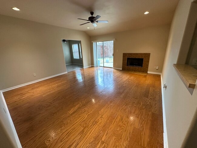 3011 Lockmoor Ln in Dallas, TX - Building Photo - Building Photo