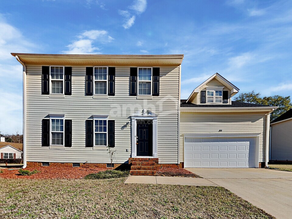 1 Oxbow Ct in Simpsonville, SC - Building Photo