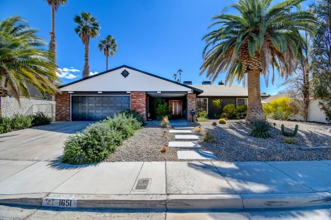 1651 Chippewa Dr in Las Vegas, NV - Building Photo - Building Photo