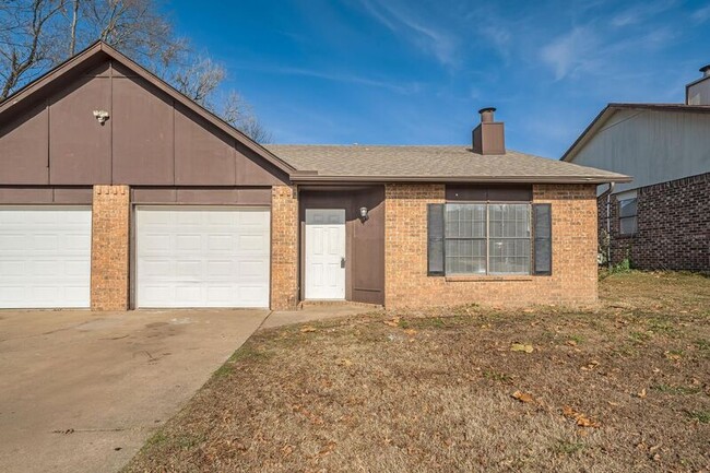 2409-2411 Magnolia St in Rogers, AR - Building Photo - Building Photo