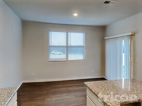 8012 Craighead Dr in Lebanon, TN - Building Photo - Building Photo