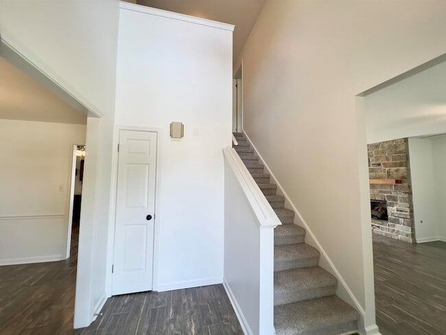 251 Cross Point Cove, Unit 6-6-605 in Collierville, TN - Building Photo - Building Photo