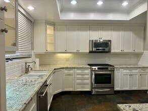 4641 Fulton Ave, Unit 106 in Sherman Oaks, CA - Building Photo - Building Photo