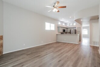 7818 S Castle Bay St in Tucson, AZ - Foto de edificio - Building Photo