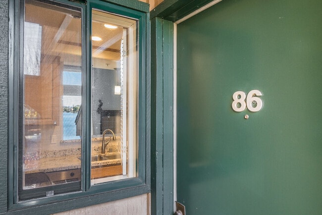 86 Pelican Ln in Redwood City, CA - Building Photo - Building Photo