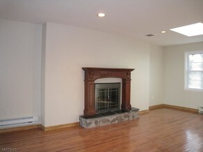 35 Morningside Dr in Livingston, NJ - Building Photo - Building Photo