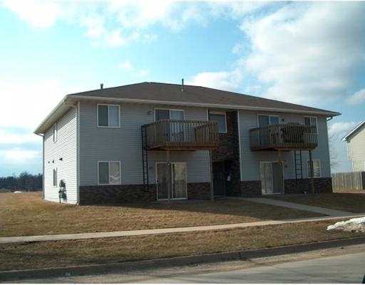 1009-1011 N 6th St in Indianola, IA - Foto de edificio - Building Photo