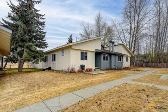 4280 Reka Dr in Anchorage, AK - Building Photo - Building Photo