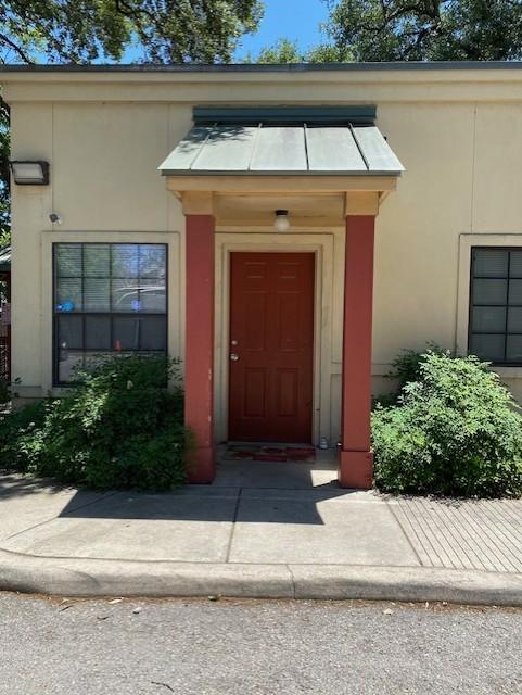 property at 3010 N St Mary's St