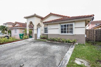12378 NW 98th Ave in Hialeah Gardens, FL - Building Photo - Building Photo